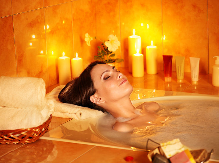 aromatyczna kąpiel - sposoby na relaks